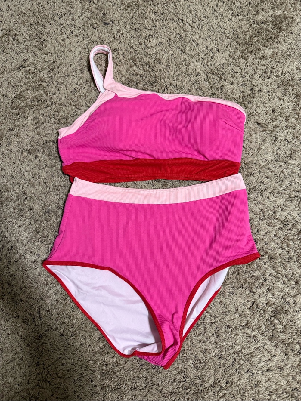 Chic Soul Hot Pink One-Shoulder Bikini Set with Red Trim